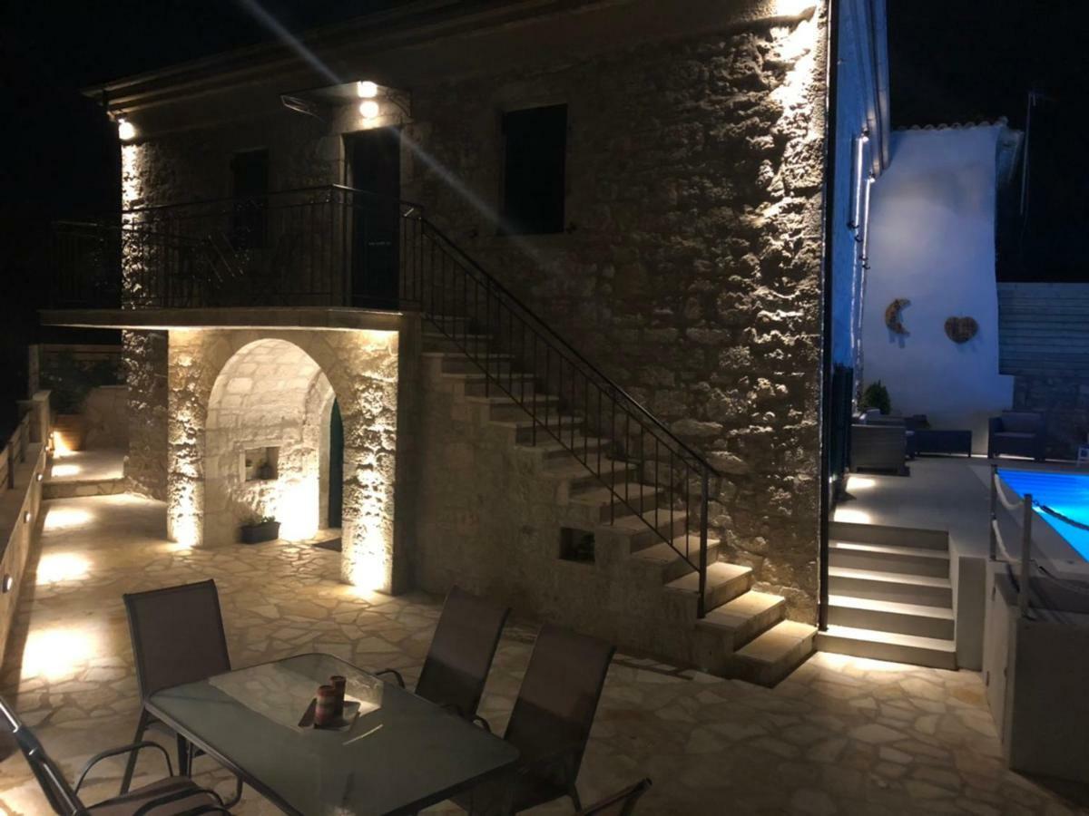 Villa Charonia Spanokhorion Luaran gambar